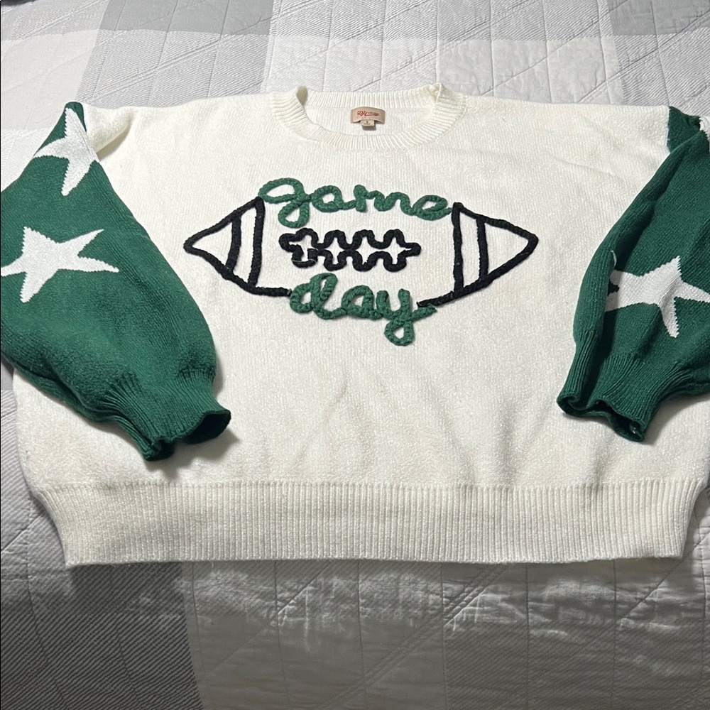 Buckle Cream and Green Game Day Sweater